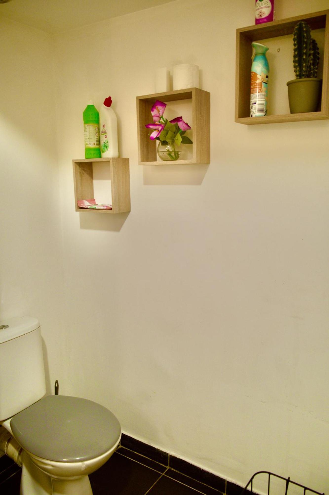Les Balcons Du Theatre Apartment แซ็งต์-จีลส์-เลส์-แบ็งส์ ภายนอก รูปภาพ